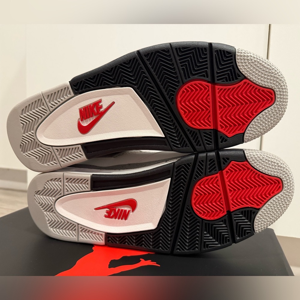 Air Jordan 4 Retro OG White Cement FV5029-100 Summit Fire Red Tech Grey Black 12 - Picture 8 of 12